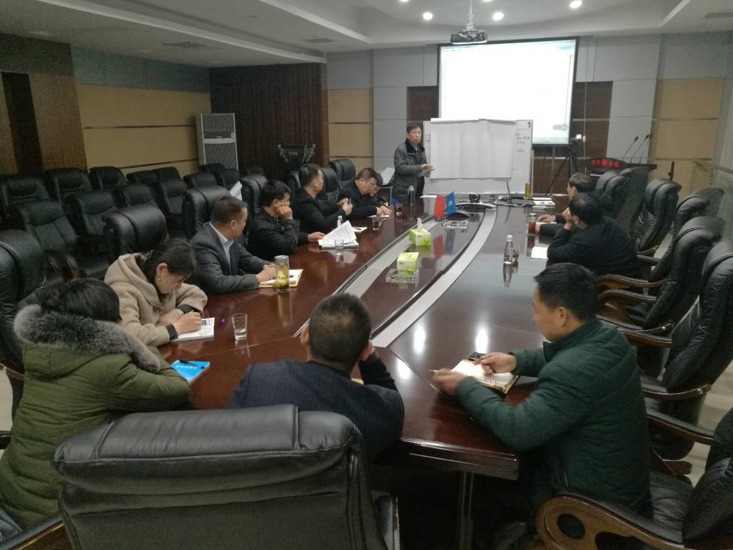 我司召開市場部全體職工專題培訓(xùn)會議
